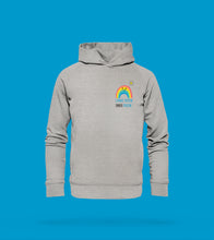 Laden Sie das Bild in den Galerie-Viewer, Hoodie Unisex in Hellgrau Prerow mit Regenbogen Motiv