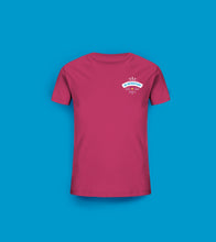 Laden Sie das Bild in den Galerie-Viewer, Kinder T-Shirt in Pink In Wendtorf sagt man Probst