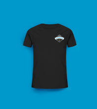 Laden Sie das Bild in den Galerie-Viewer, Kinder T-Shirt in Schwarz In Wendtorf sagt man Probst