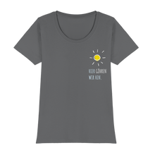 Laden Sie das Bild in den Galerie-Viewer, Frauen Shirt Hier Göhren wir hin (Basic-T) Womens Premium Classic T-Shirt
