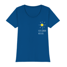 Laden Sie das Bild in den Galerie-Viewer, Frauen Shirt Hier Göhren wir hin (Basic-T) Womens Premium Classic T-Shirt
